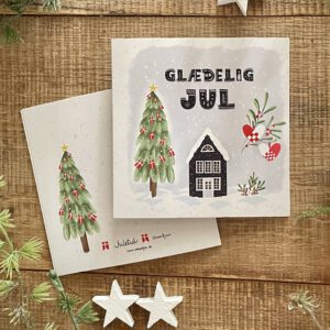 Handillustrierte quadratische Weihnachtsklappkarte Juletid schwarzes Holzhaus Tannenbaum dänische Flaggen Julehjerter von Ann und Jan