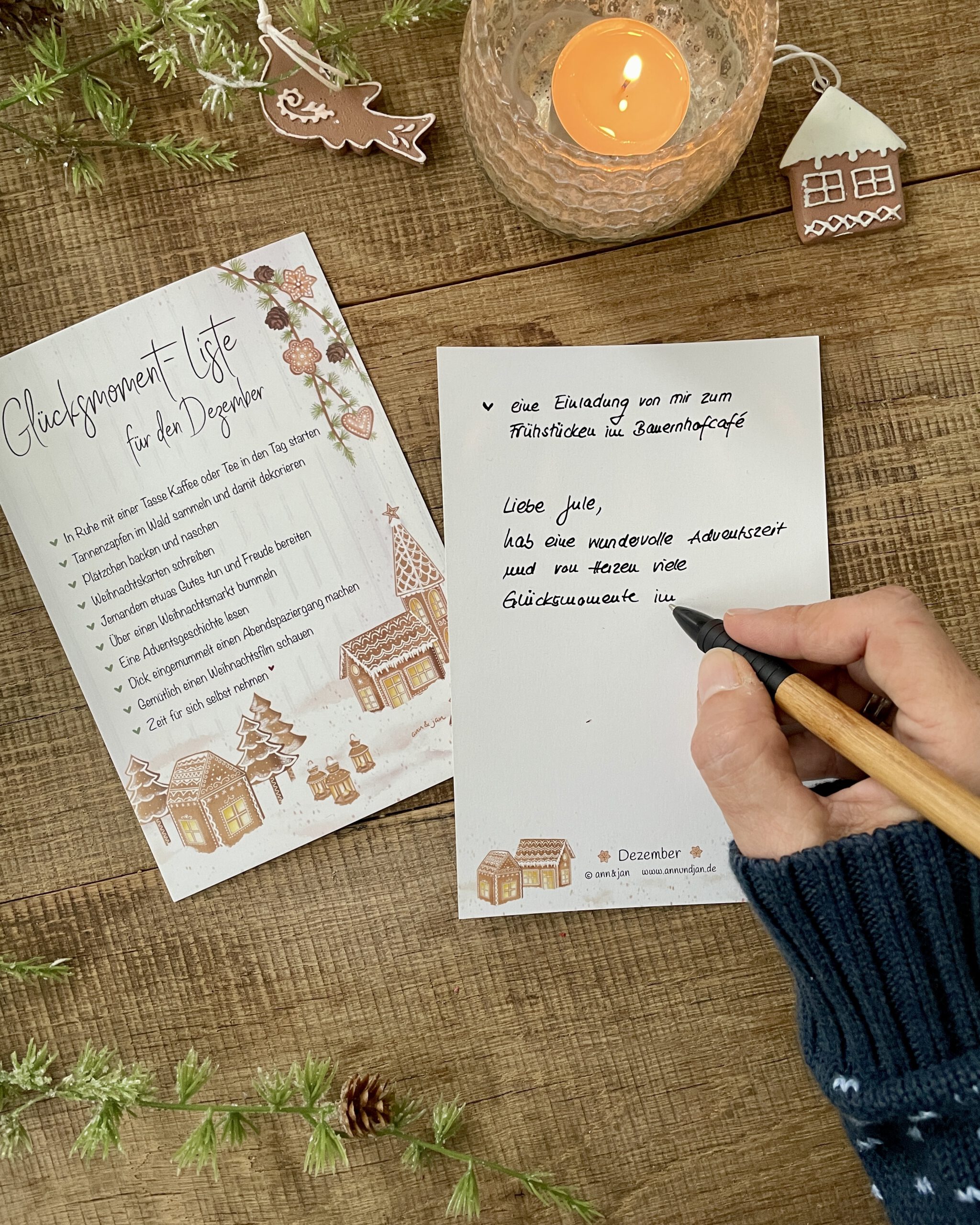 Große Postkarte Glücksmomente Dezember Rückseite beschreibbar Chromokarton Ann und Jan