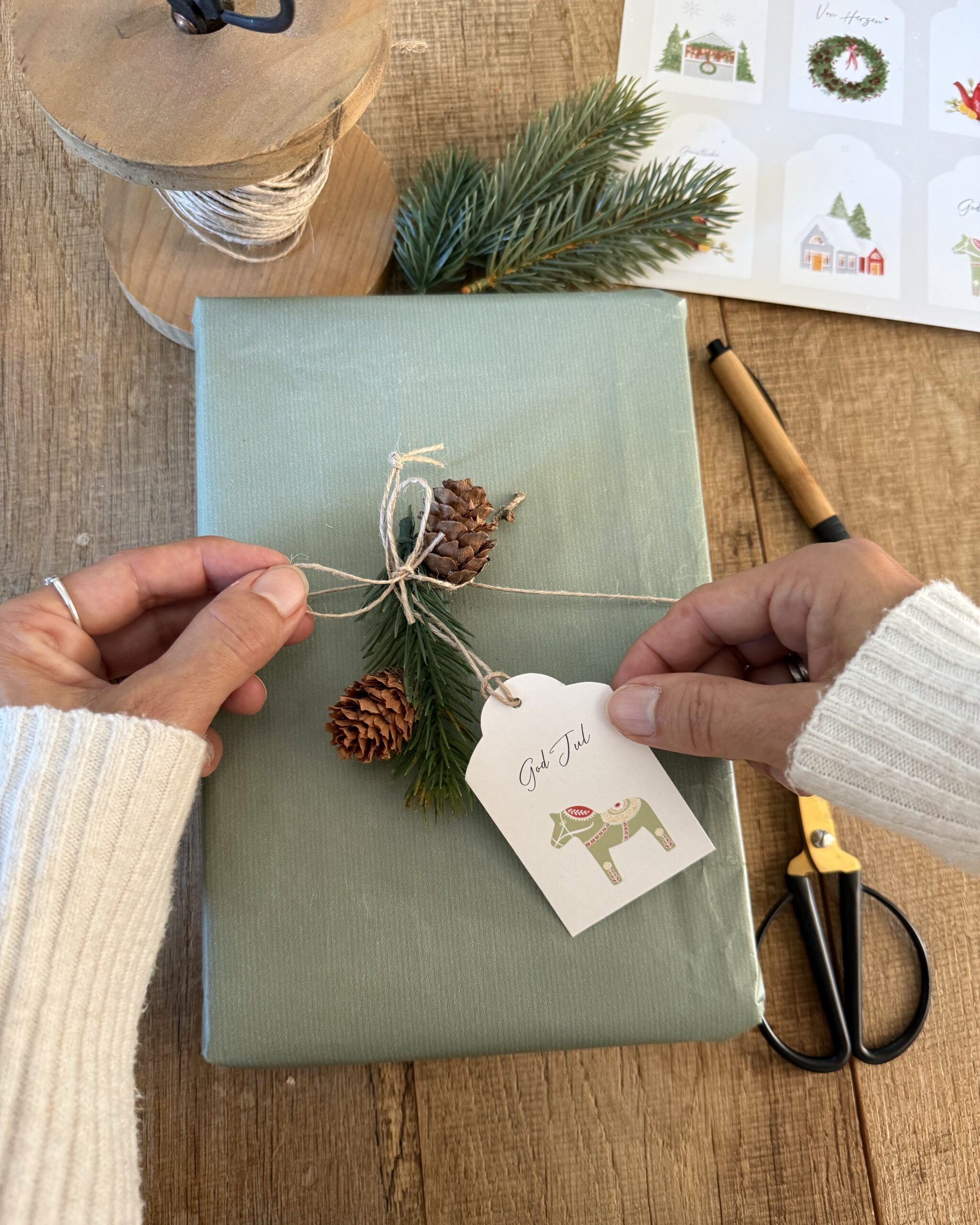 Geschenkanhänger Winterzauber skandinavische Motive Ann und Jan