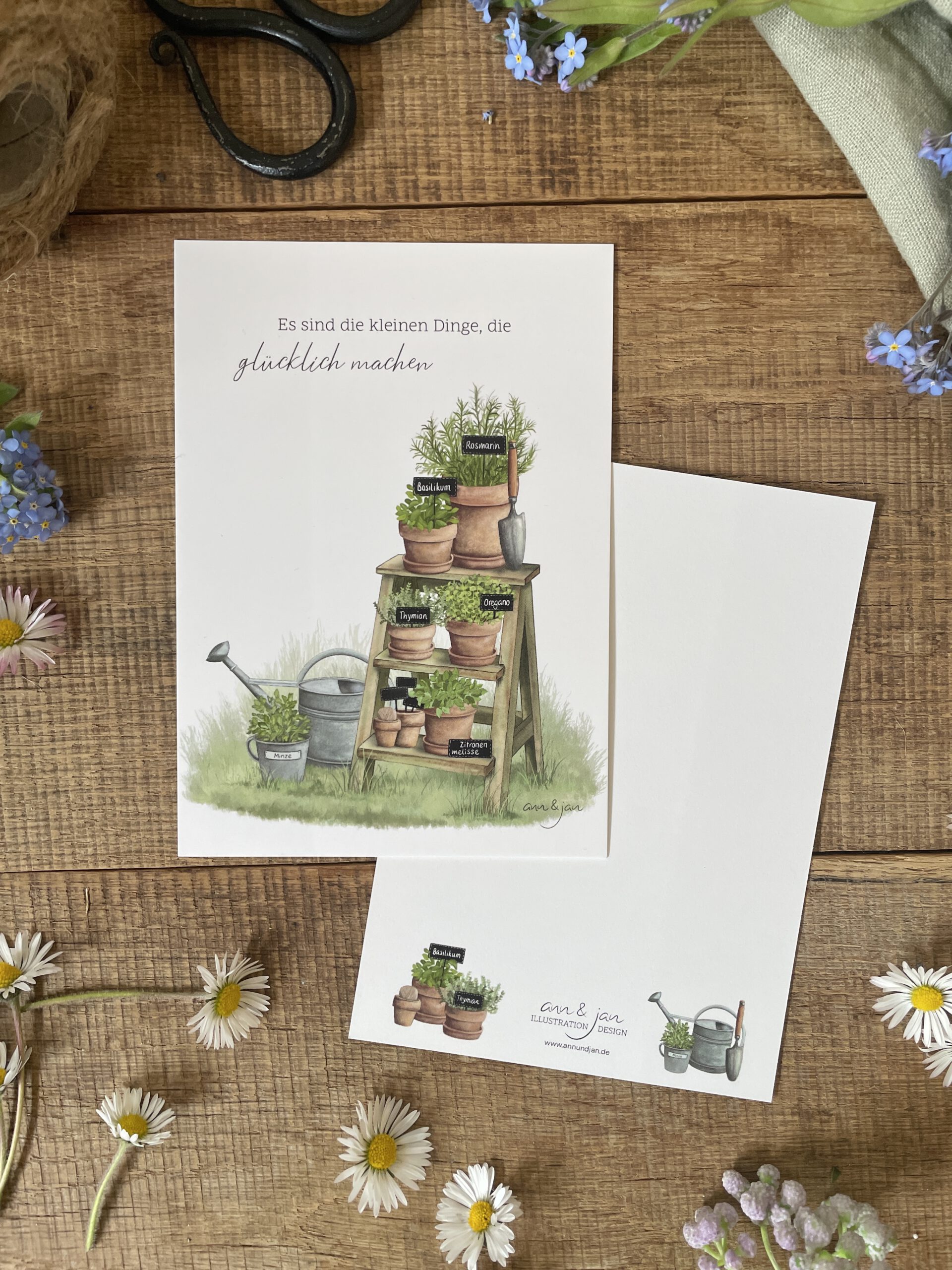 Handillustrierte Postkarte Es sind die kleinen Dinge die glücklich machen Gartenmotiv von Ann und Jan