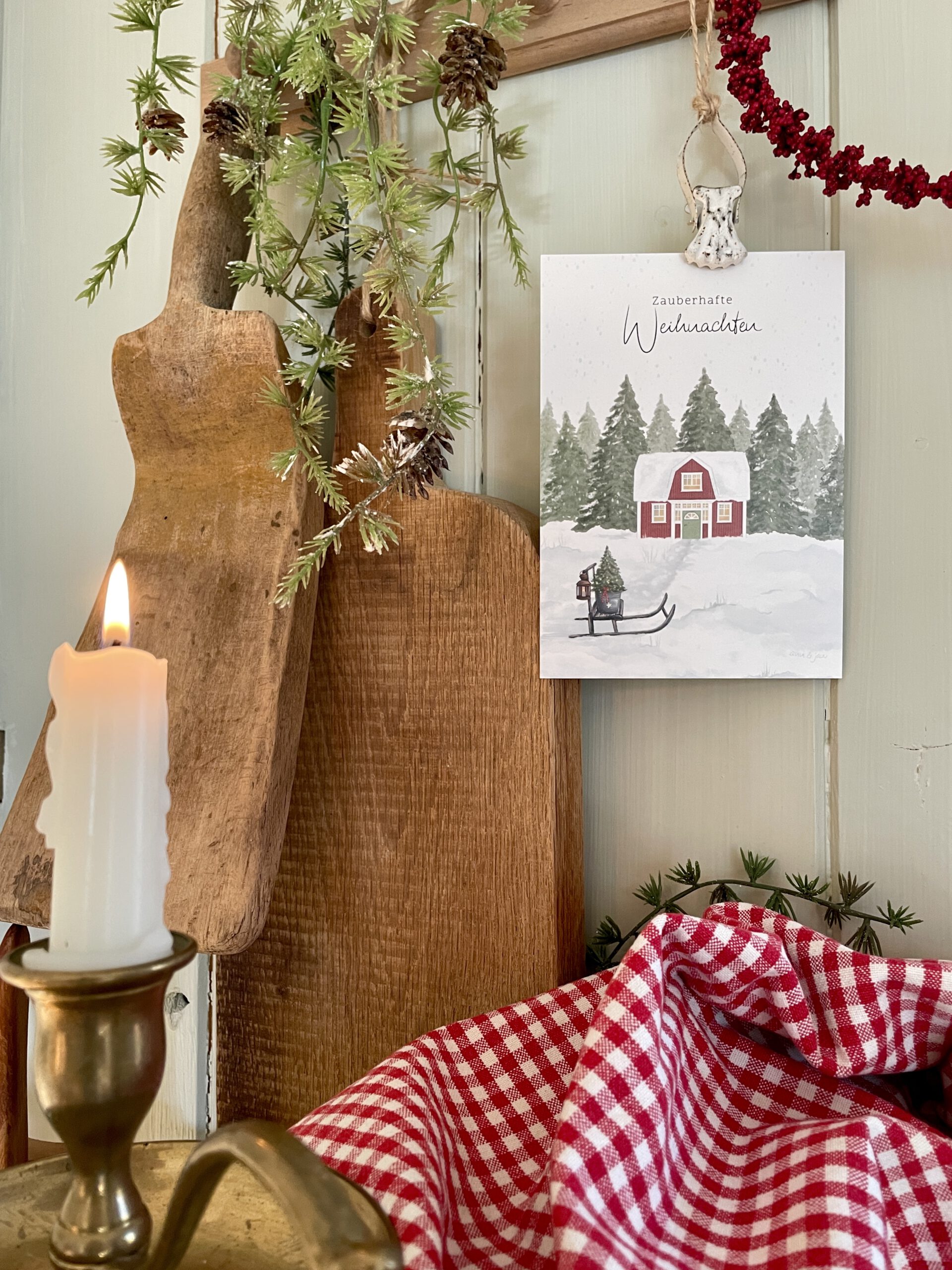 Postkarte „Zauberhafte Weihnachten“ – Schwedenhaus mit Weihnachtsbäumchen – Bild 4